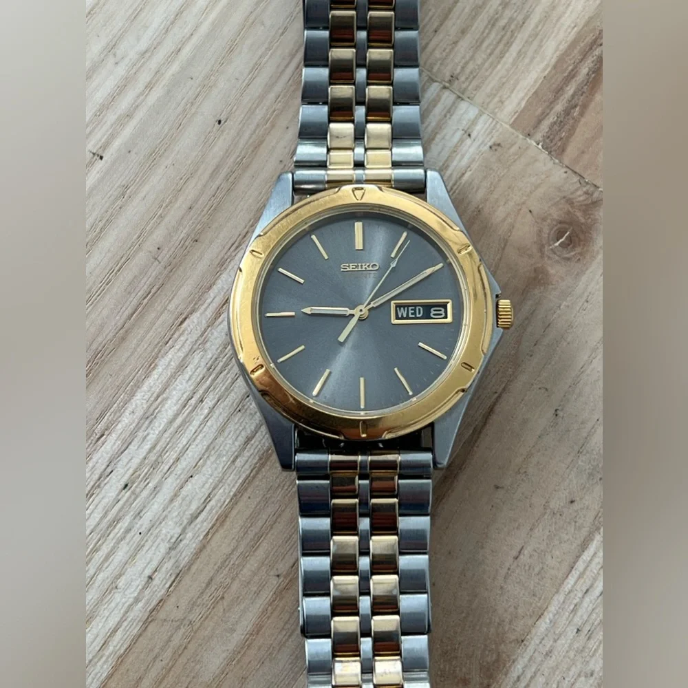 Seiko Men’s Watch Vintage Gray Dial Day Date Windows Two-Tone Stainless Bracelet